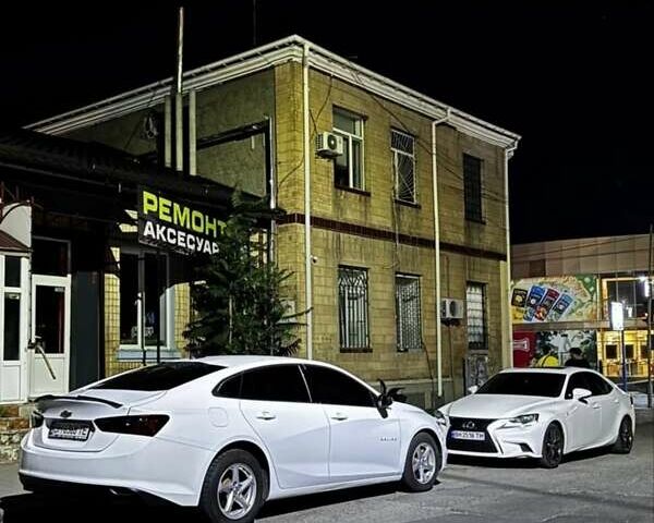 Белый Шевроле Малибу, объемом двигателя 1.5 л и пробегом 110 тыс. км за 9500 $, фото 4 на Automoto.ua