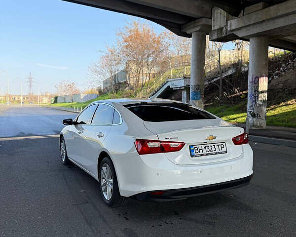 Белый Шевроле Малибу, объемом двигателя 1.5 л и пробегом 80 тыс. км за 10500 $, фото 18 на Automoto.ua