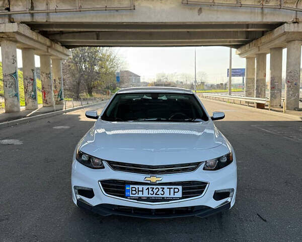 Белый Шевроле Малибу, объемом двигателя 1.5 л и пробегом 80 тыс. км за 10500 $, фото 2 на Automoto.ua