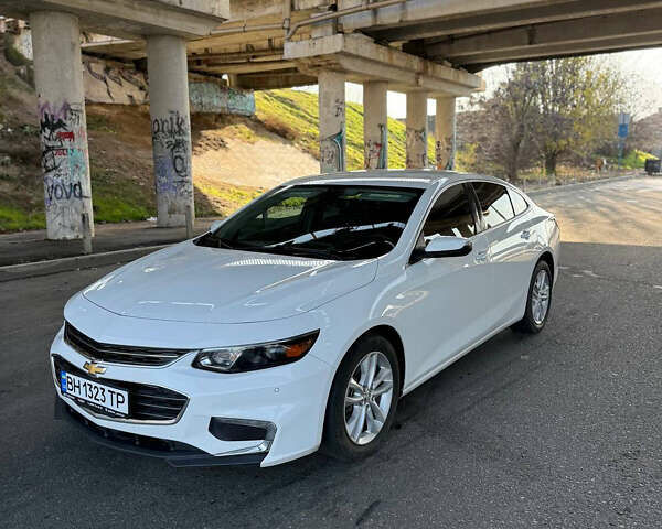 Белый Шевроле Малибу, объемом двигателя 1.5 л и пробегом 80 тыс. км за 10500 $, фото 4 на Automoto.ua