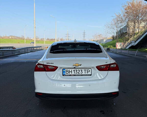 Белый Шевроле Малибу, объемом двигателя 1.5 л и пробегом 80 тыс. км за 10500 $, фото 14 на Automoto.ua