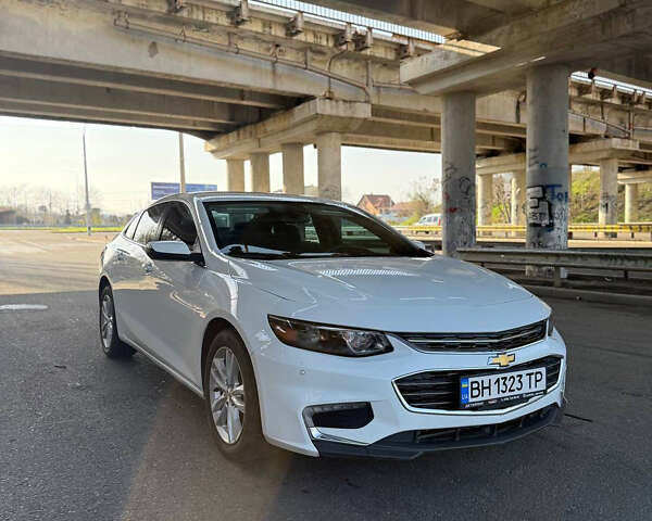 Белый Шевроле Малибу, объемом двигателя 1.5 л и пробегом 80 тыс. км за 10500 $, фото 1 на Automoto.ua