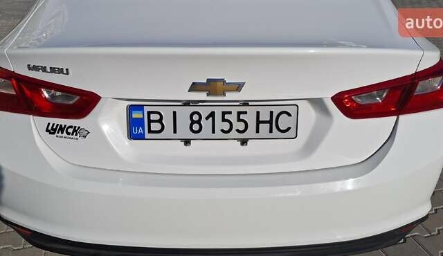 Білий Шевроле Малібу, об'ємом двигуна 1.49 л та пробігом 158 тис. км за 11000 $, фото 5 на Automoto.ua