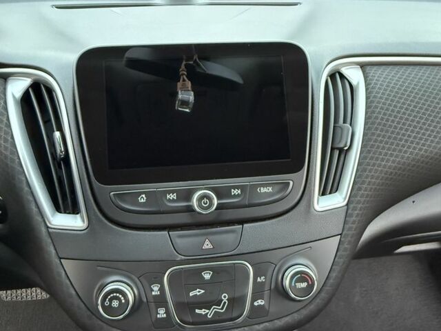 Белый Шевроле Малибу, объемом двигателя 1.5 л и пробегом 577 тыс. км за 14000 $, фото 3 на Automoto.ua