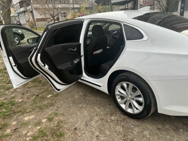 Білий Шевроле Малібу, об'ємом двигуна 1.5 л та пробігом 160 тис. км за 9500 $, фото 5 на Automoto.ua