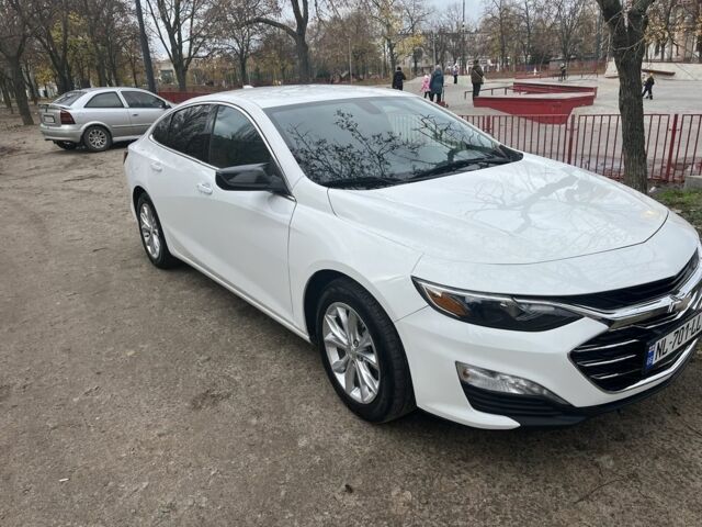 Білий Шевроле Малібу, об'ємом двигуна 1.5 л та пробігом 160 тис. км за 9500 $, фото 1 на Automoto.ua