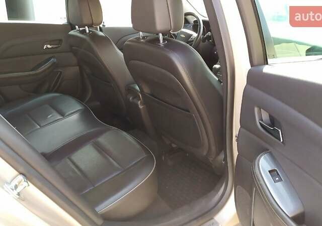 Бежевый Шевроле Малибу, объемом двигателя 2.4 л и пробегом 83 тыс. км за 12500 $, фото 21 на Automoto.ua