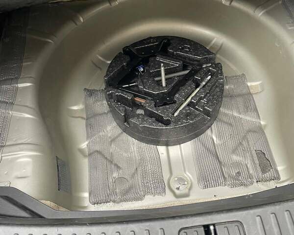 Шевроле Малибу 2014 в Киеве на Automoto.ua Бежевый Шевроле Малибу, объемом двигателя 2.46 л и пробегом 15 тыс. км за 12500 $, фото 2 на Automoto.ua