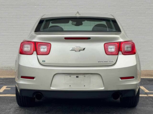 Бежевый Шевроле Малибу, объемом двигателя 2.5 л и пробегом 73 тыс. км за 6500 $, фото 4 на Automoto.ua