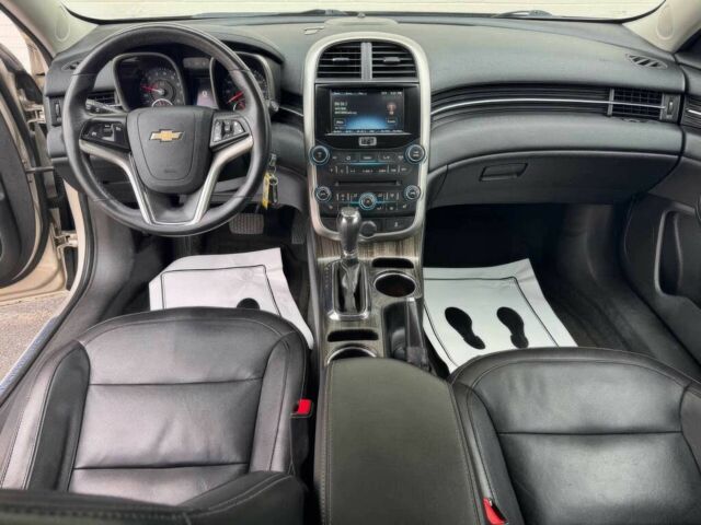 Бежевый Шевроле Малибу, объемом двигателя 2.5 л и пробегом 73 тыс. км за 6500 $, фото 6 на Automoto.ua