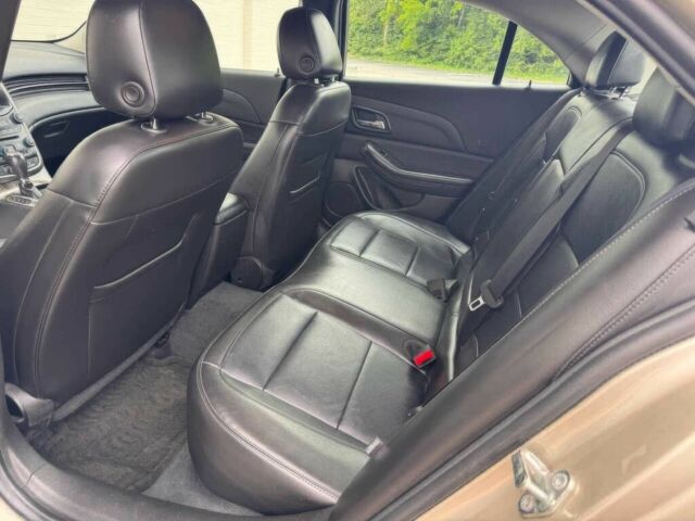 Бежевый Шевроле Малибу, объемом двигателя 2.5 л и пробегом 73 тыс. км за 6500 $, фото 9 на Automoto.ua