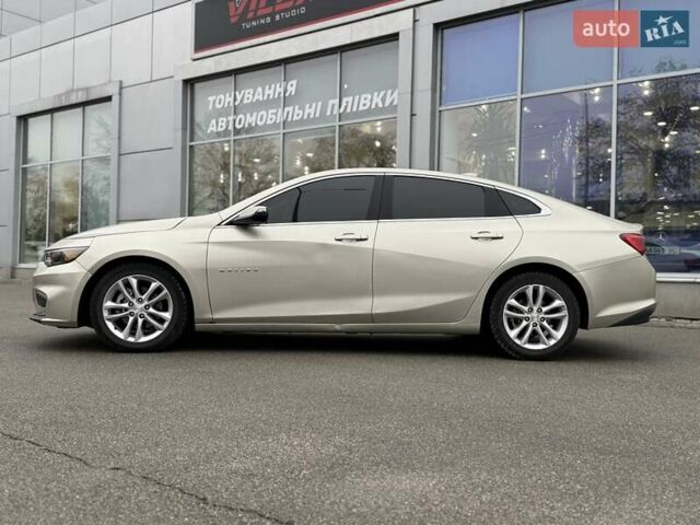 Бежевый Шевроле Малибу, объемом двигателя 1.5 л и пробегом 170 тыс. км за 9300 $, фото 3 на Automoto.ua