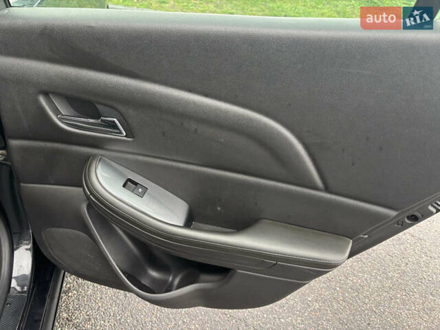 Черный Шевроле Малибу, объемом двигателя 1.96 л и пробегом 199 тыс. км за 8043 $, фото 11 на Automoto.ua