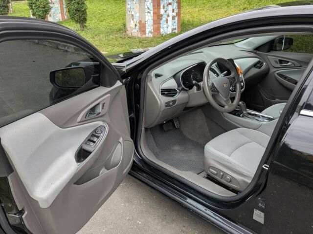 Шевроле Малибу 2016 в Хмельницком на Automoto.ua Черный Шевроле Малибу, объемом двигателя 2 л и пробегом 168 тыс. км за 10450 $, фото 12 на Automoto.ua