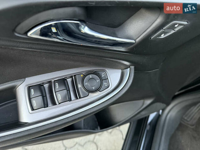 Черный Шевроле Малибу, объемом двигателя 1.5 л и пробегом 79 тыс. км за 13350 $, фото 20 на Automoto.ua