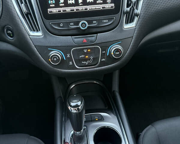 Черный Шевроле Малибу, объемом двигателя 1.5 л и пробегом 79 тыс. км за 13350 $, фото 25 на Automoto.ua