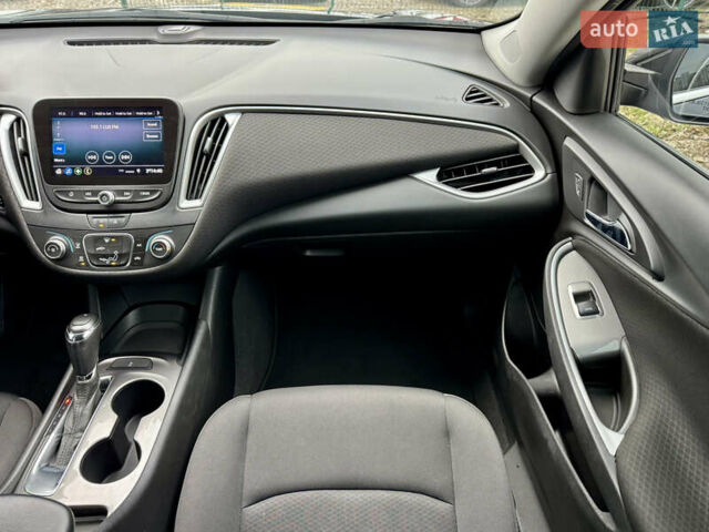 Черный Шевроле Малибу, объемом двигателя 1.49 л и пробегом 48 тыс. км за 15400 $, фото 16 на Automoto.ua