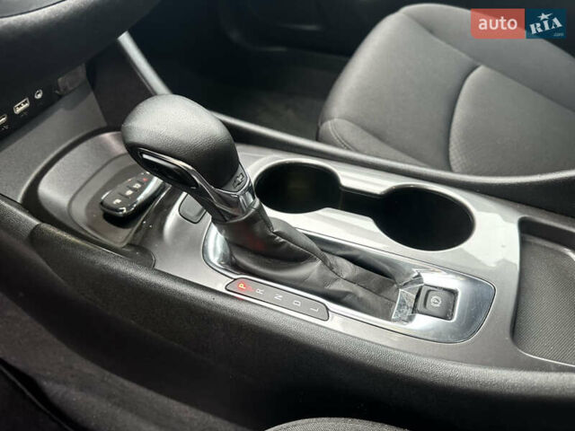 Черный Шевроле Малибу, объемом двигателя 1.5 л и пробегом 168 тыс. км за 12300 $, фото 11 на Automoto.ua