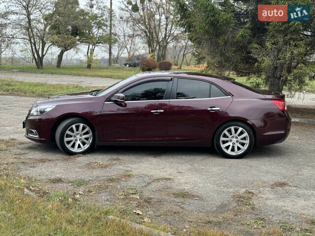 Красный Шевроле Малибу, объемом двигателя 3 л и пробегом 183 тыс. км за 12000 $, фото 2 на Automoto.ua
