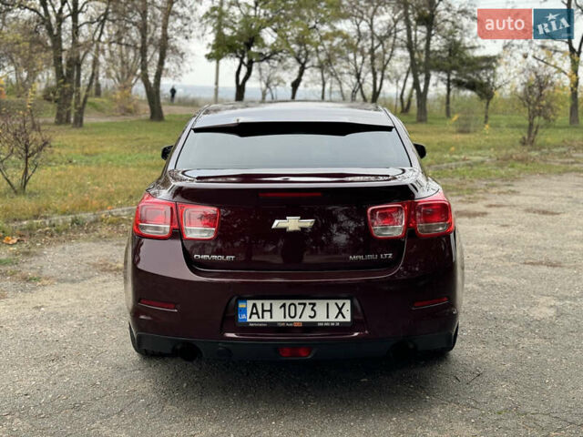 Красный Шевроле Малибу, объемом двигателя 3 л и пробегом 183 тыс. км за 12000 $, фото 5 на Automoto.ua