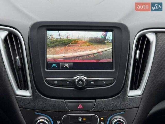 Красный Шевроле Малибу, объемом двигателя 1.5 л и пробегом 159 тыс. км за 9900 $, фото 24 на Automoto.ua