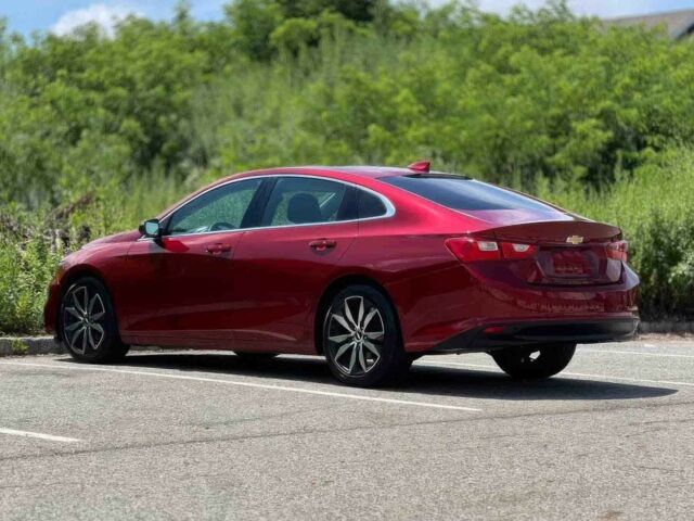 Красный Шевроле Малибу, объемом двигателя 1.5 л и пробегом 64 тыс. км за 9000 $, фото 4 на Automoto.ua