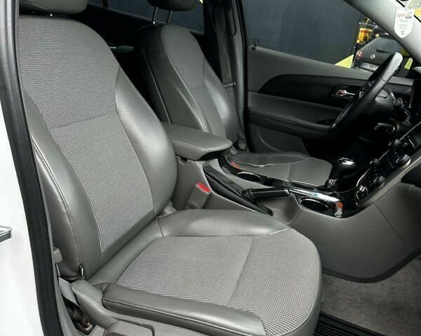 Шевроле Малибу, объемом двигателя 2.5 л и пробегом 114 тыс. км за 7600 $, фото 14 на Automoto.ua