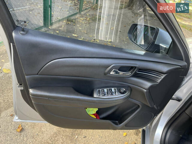 Серый Шевроле Малибу, объемом двигателя 2.38 л и пробегом 214 тыс. км за 12200 $, фото 11 на Automoto.ua