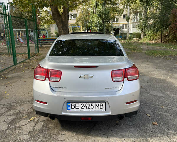 Серый Шевроле Малибу, объемом двигателя 2.38 л и пробегом 214 тыс. км за 12200 $, фото 4 на Automoto.ua