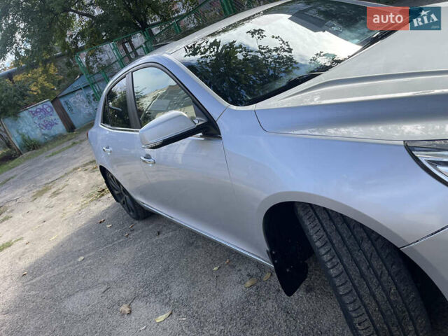 Серый Шевроле Малибу, объемом двигателя 2.38 л и пробегом 214 тыс. км за 12200 $, фото 2 на Automoto.ua