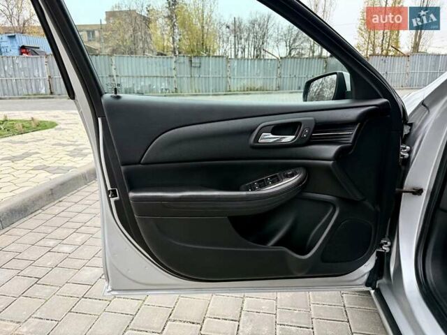 Серый Шевроле Малибу, объемом двигателя 2.38 л и пробегом 190 тыс. км за 6999 $, фото 30 на Automoto.ua