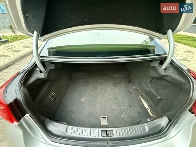 Серый Шевроле Малибу, объемом двигателя 2.38 л и пробегом 190 тыс. км за 6999 $, фото 67 на Automoto.ua