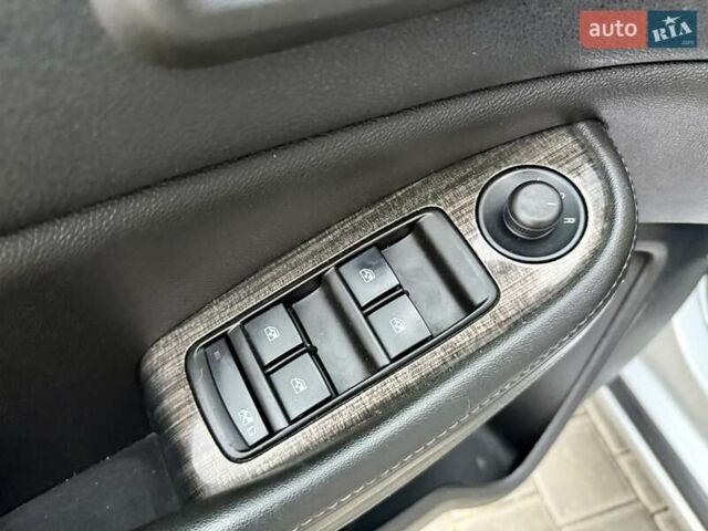 Серый Шевроле Малибу, объемом двигателя 2.38 л и пробегом 190 тыс. км за 6999 $, фото 28 на Automoto.ua