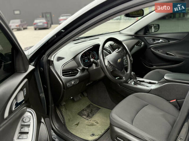 Серый Шевроле Малибу, объемом двигателя 1.49 л и пробегом 170 тыс. км за 11500 $, фото 7 на Automoto.ua