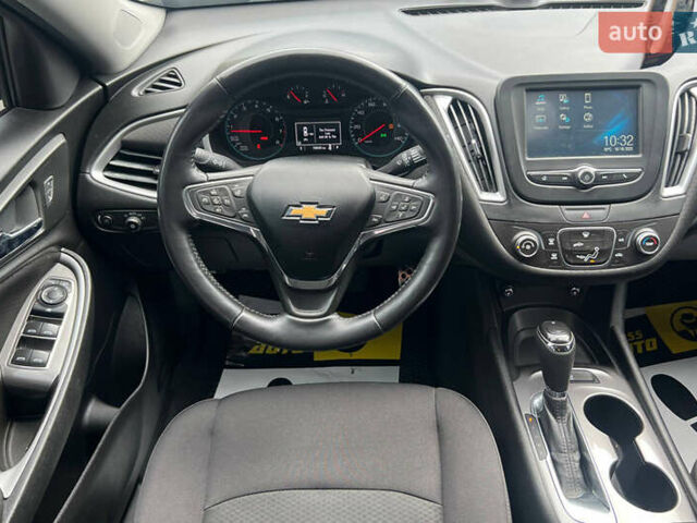 Серый Шевроле Малибу, объемом двигателя 1.49 л и пробегом 323 тыс. км за 11500 $, фото 11 на Automoto.ua