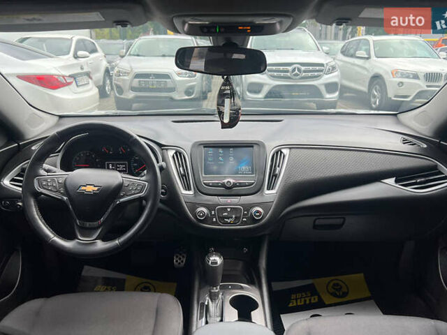 Серый Шевроле Малибу, объемом двигателя 1.49 л и пробегом 323 тыс. км за 11500 $, фото 10 на Automoto.ua