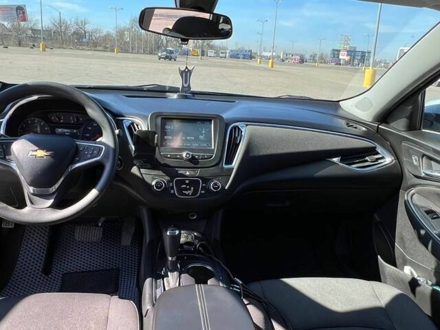 Серый Шевроле Малибу, объемом двигателя 1.5 л и пробегом 175 тыс. км за 9500 $, фото 1 на Automoto.ua