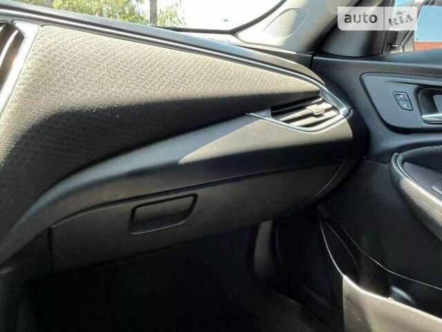 Серый Шевроле Малибу, объемом двигателя 2 л и пробегом 145 тыс. км за 2000 $, фото 25 на Automoto.ua