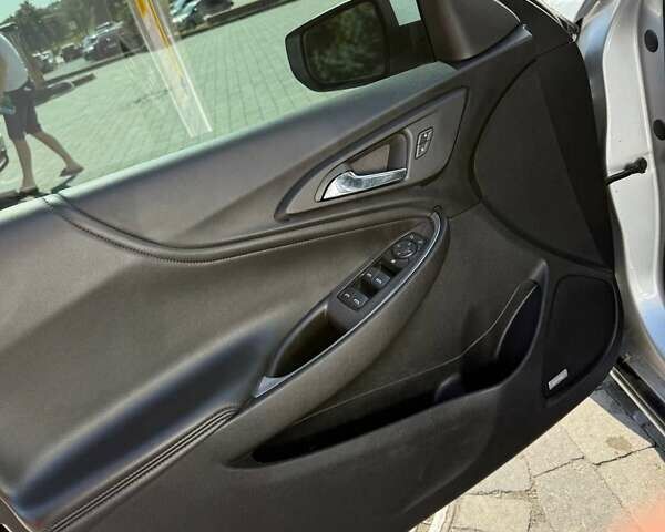 Сірий Шевроле Малібу, об'ємом двигуна 1.49 л та пробігом 72 тис. км за 12500 $, фото 15 на Automoto.ua