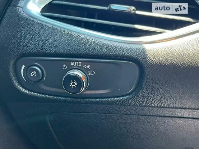 Серый Шевроле Малибу, объемом двигателя 2 л и пробегом 145 тыс. км за 2000 $, фото 28 на Automoto.ua