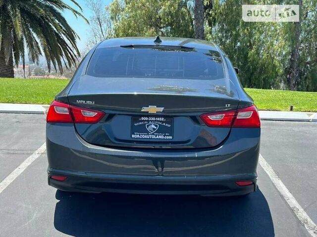 Серый Шевроле Малибу, объемом двигателя 2 л и пробегом 145 тыс. км за 2000 $, фото 5 на Automoto.ua