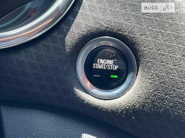 Серый Шевроле Малибу, объемом двигателя 2 л и пробегом 145 тыс. км за 2000 $, фото 19 на Automoto.ua