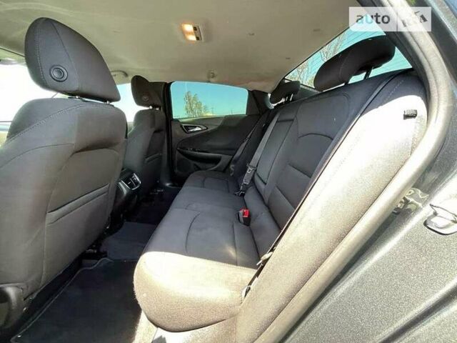 Серый Шевроле Малибу, объемом двигателя 2 л и пробегом 145 тыс. км за 2000 $, фото 23 на Automoto.ua