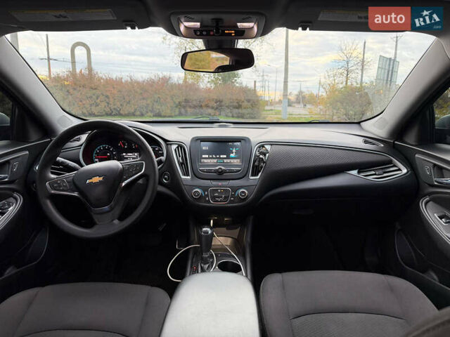 Серый Шевроле Малибу, объемом двигателя 1.49 л и пробегом 84 тыс. км за 9999 $, фото 38 на Automoto.ua