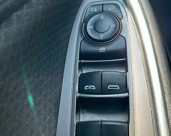 Серый Шевроле Малибу, объемом двигателя 2 л и пробегом 145 тыс. км за 2000 $, фото 24 на Automoto.ua