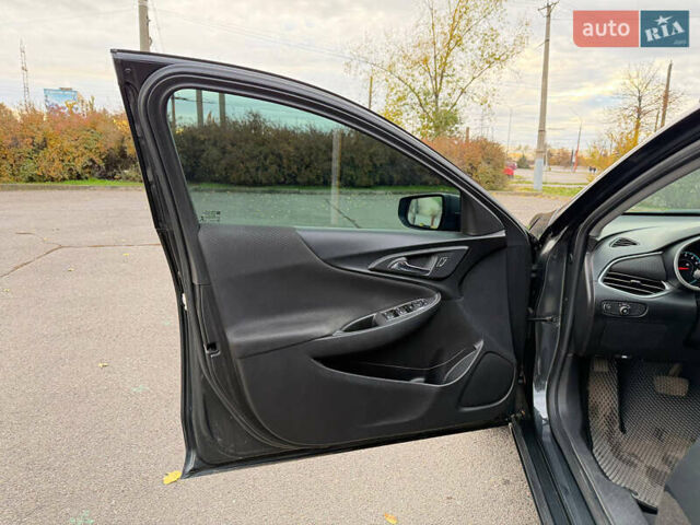 Серый Шевроле Малибу, объемом двигателя 1.49 л и пробегом 84 тыс. км за 9999 $, фото 31 на Automoto.ua