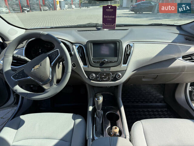 Серый Шевроле Малибу, объемом двигателя 1.49 л и пробегом 129 тыс. км за 13000 $, фото 16 на Automoto.ua