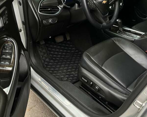 Серый Шевроле Малибу, объемом двигателя 2 л и пробегом 197 тыс. км за 17000 $, фото 36 на Automoto.ua