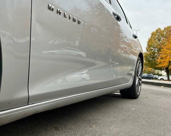 Серый Шевроле Малибу, объемом двигателя 2 л и пробегом 197 тыс. км за 17000 $, фото 40 на Automoto.ua