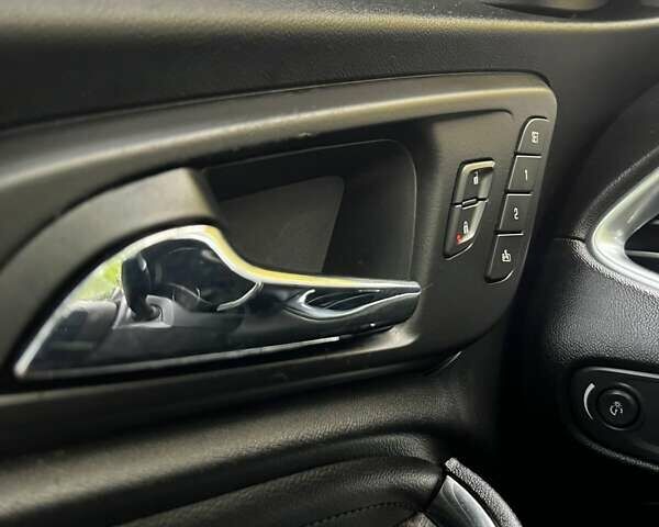 Серый Шевроле Малибу, объемом двигателя 2 л и пробегом 197 тыс. км за 17000 $, фото 16 на Automoto.ua